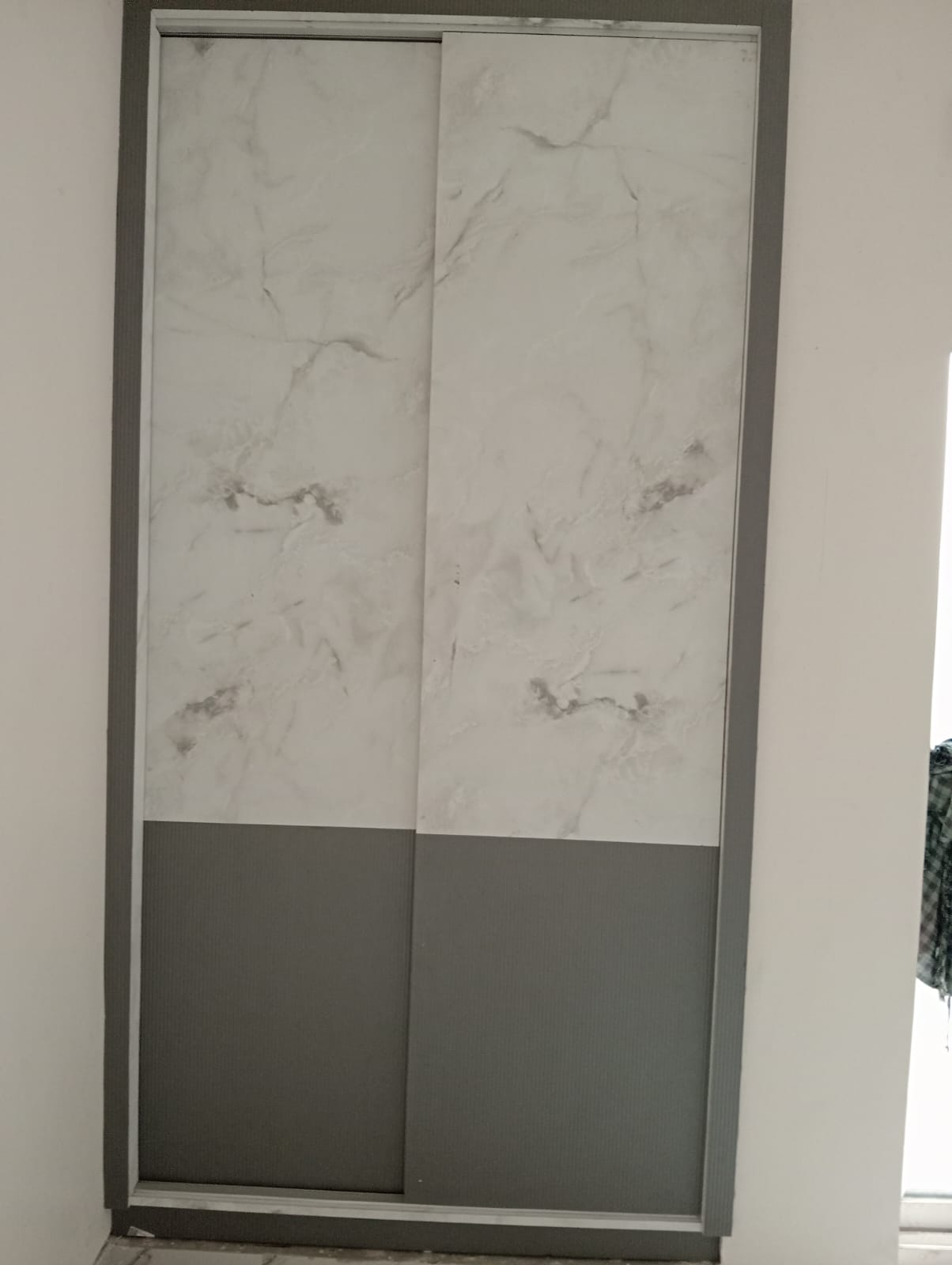 Marble & Grey Sliding Wardrobe