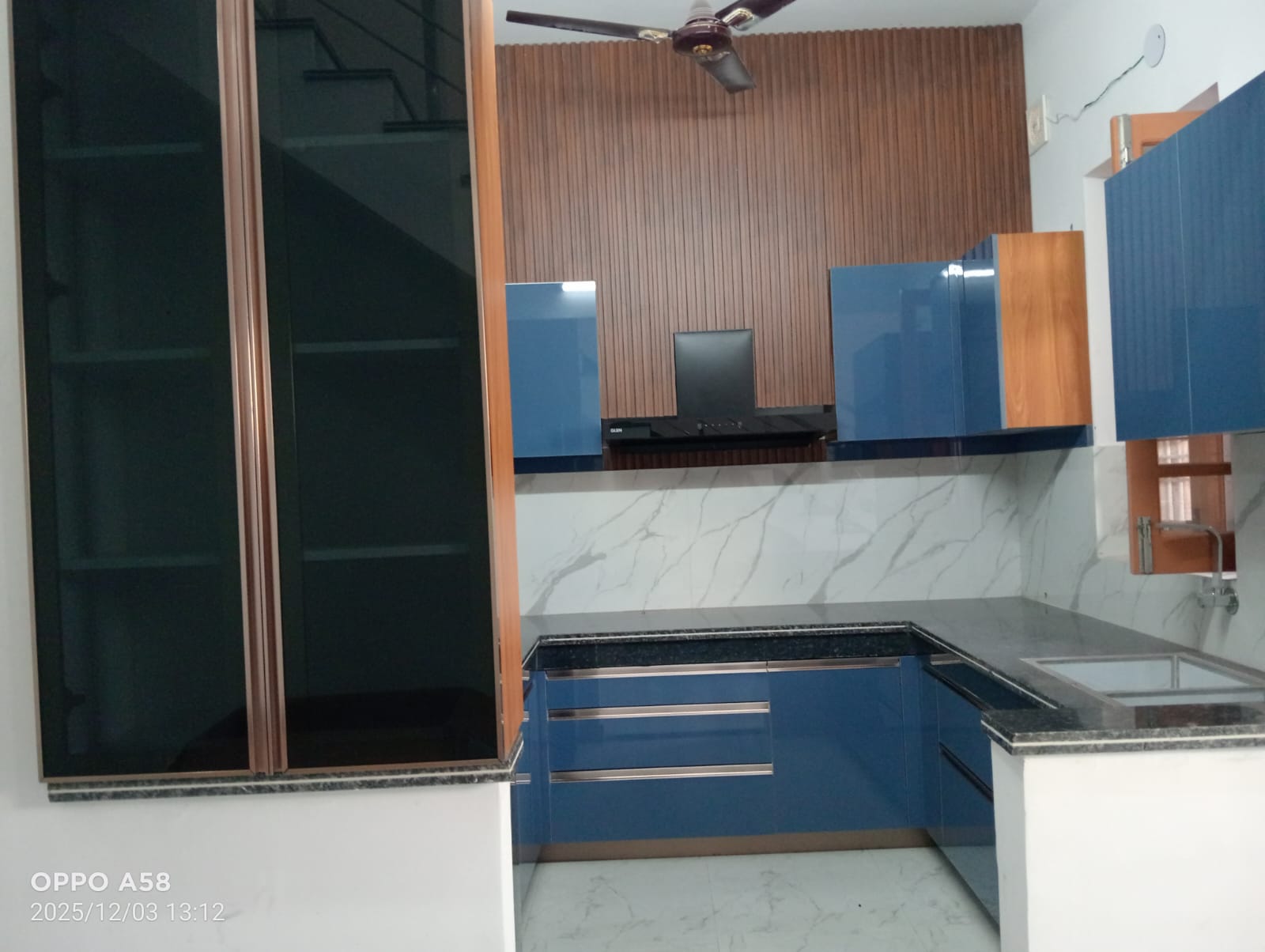Blue Gloss U-Shape Kitchen
