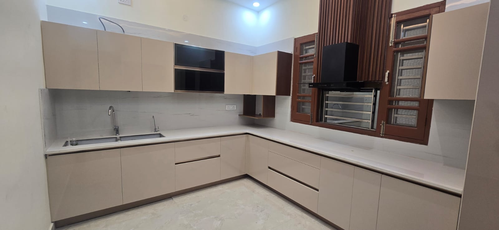 Beige Gloss L-Shape Kitchen